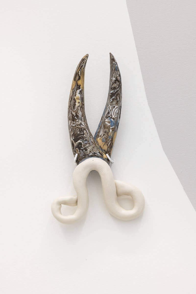 Scissors Roman V